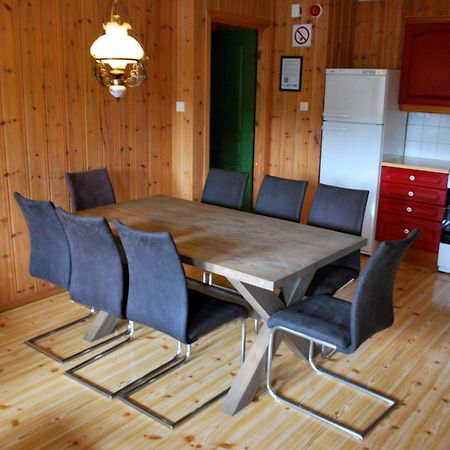 Beveroya Hytteutleie Og Camping Бьо Номер фото