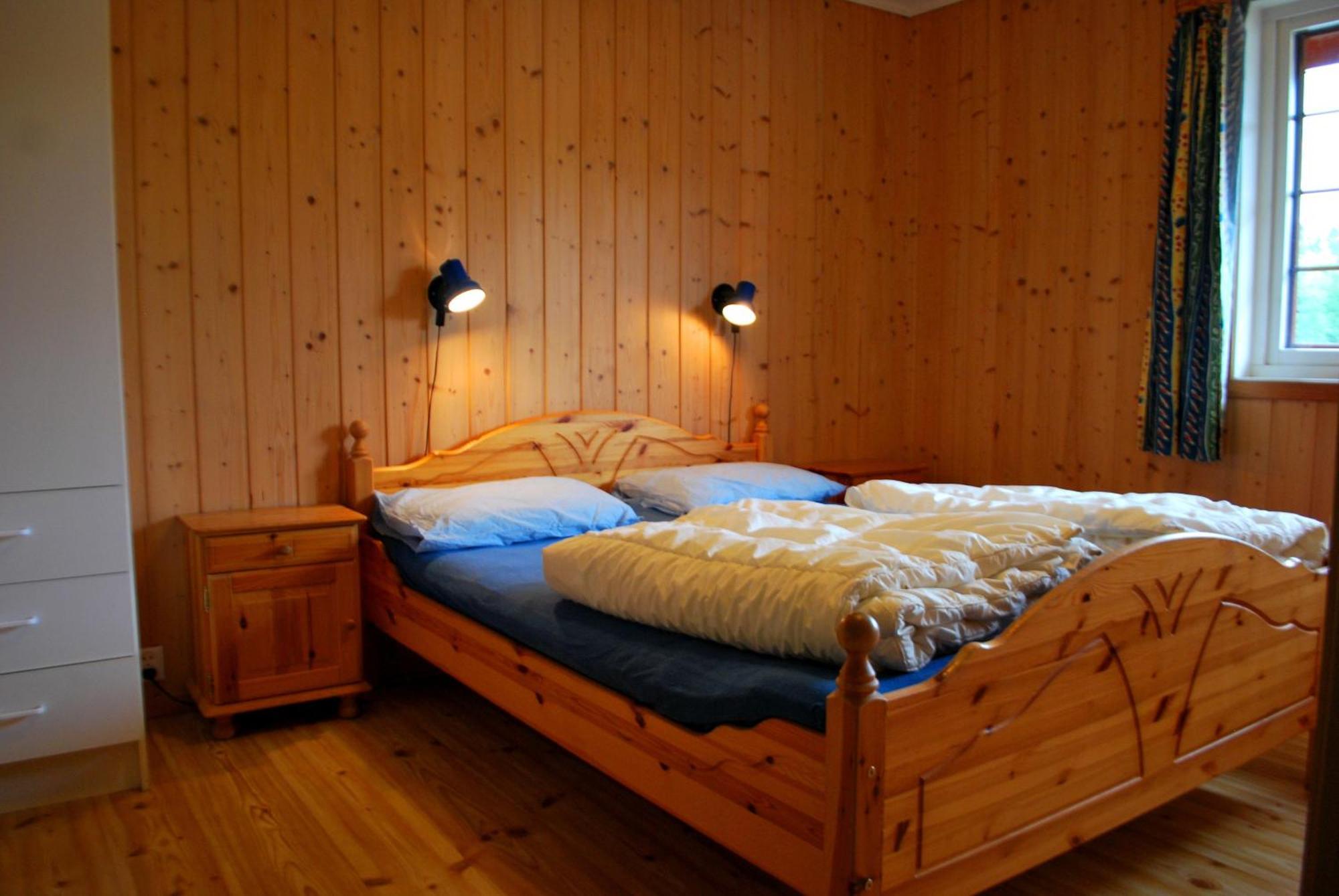 Beveroya Hytteutleie Og Camping Бьо Номер фото